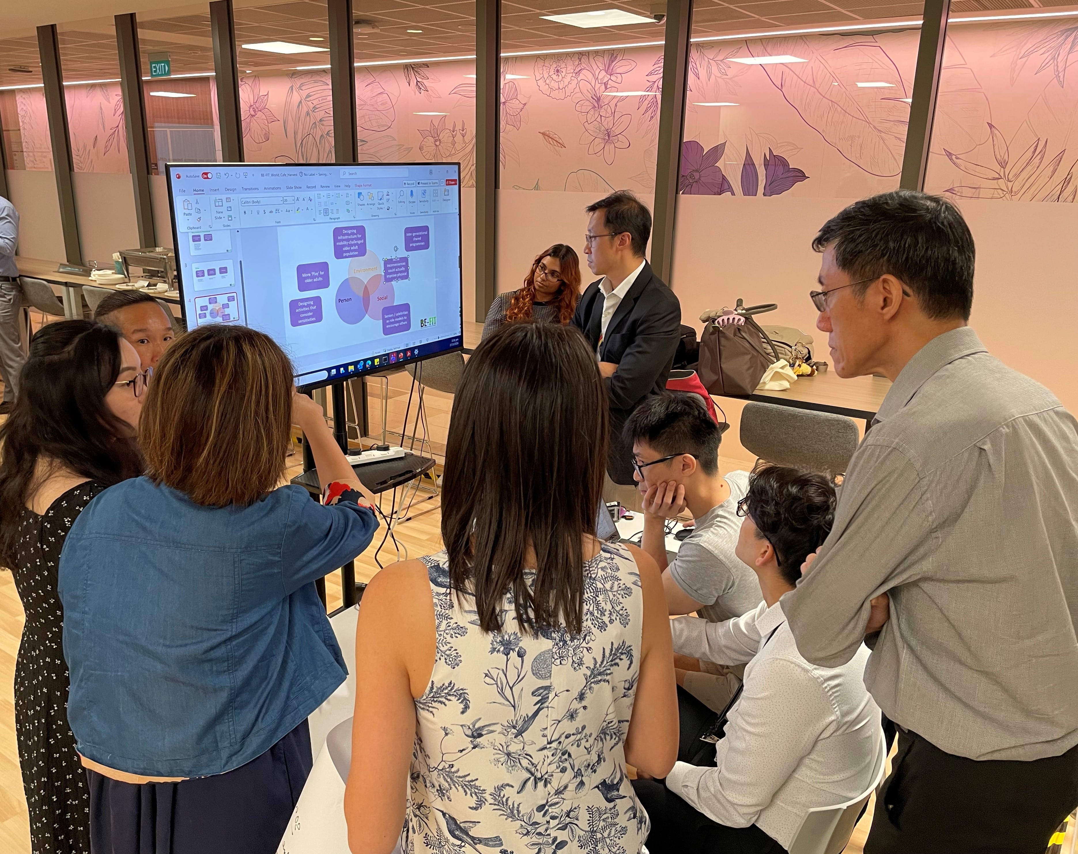 GERI BE-FIT World Cafe